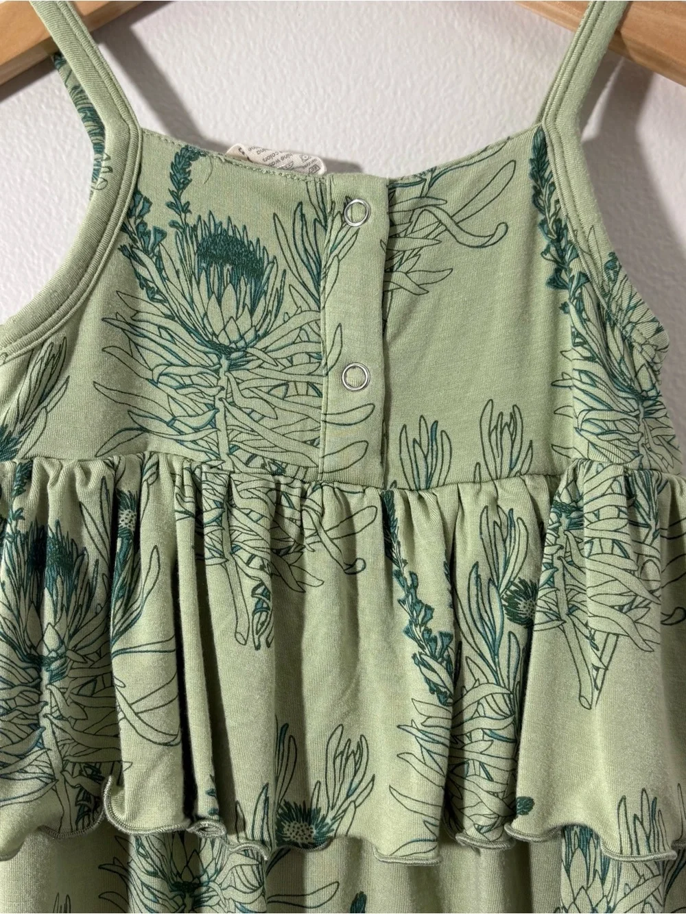 Kate Quinn green floral print ruffle detail one piece romper (12-18 months)